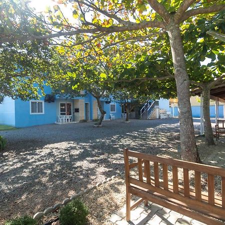 Apartamento Ferias De Verao 02 Apartment บอมบินญัส ภายนอก รูปภาพ